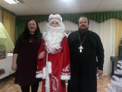 Священник Александр Рысин посетил праздничное мероприятие детской школы искусств