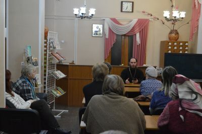 В рамках православного лектория жителям областного центра рассказали об участии верных в Евхаристии