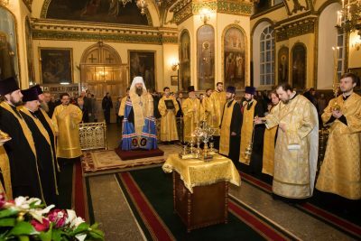 Накануне Недели Торжества Православия митрополит Серафим совершил всенощное бдение в Успенском кафедральном соборе