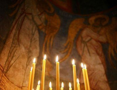 Последование панихиды пасхальным чином в день Радоницы для домашнего совершения