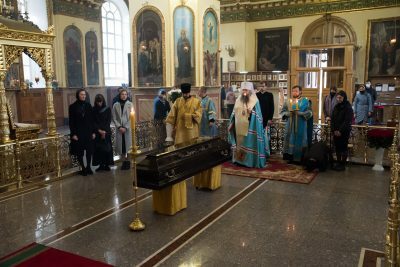Митрополит Серафим совершил литию у гроба новопреставленного протодиакона Владимира Красненкова