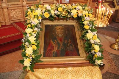 Накануне престольного праздника митрополит Серафим возглавил всенощное бдение в Никольской церкви в Ахунах
