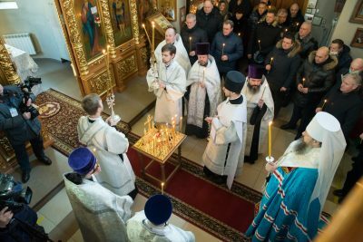 В День защитника Отечества митрополит Серафим совершил литию в храме Архистратига Михаила в Пензе
