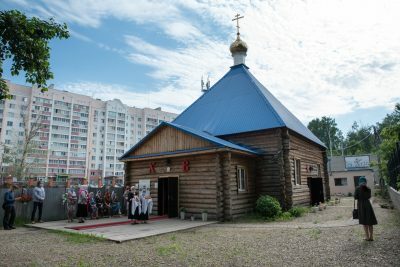 В Неделю о самаряныне митрополит Серафим совершил Литургию во Владимирском храме Пензы