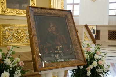 Чудотворную Владимирскую икону Божией Матери привезли в Спасский собор из села Большой Вьяс