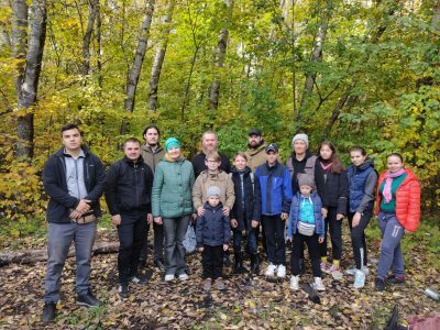 Православные активисты организовали экопоход в Арбековский лес
