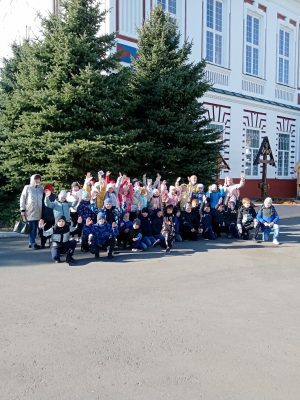При содействии паломнического отдела учащиеся школы №66 посетили село Наровчат