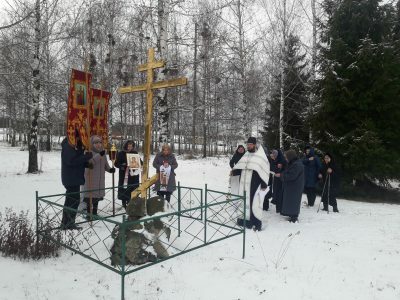 В селе Вирга прошел крестный ход до памятного креста на месте разрушенной Михайло-Архангельской церкви