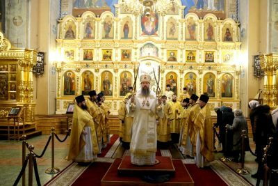 В день памяти апостола Филиппа митрополит Серафим совершил литургию в Вознесенском кафедральном соборе Кузнецка