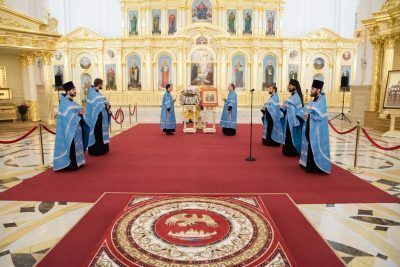 В канун Недели 24-й по Пятидесятнице митрополит Серафим совершил всенощное бдение в Спасском кафедральном соборе