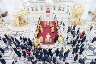 Митрополит Серафим совершил новогодний молебен в Спасском кафедральном соборе