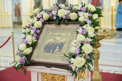 В канун праздника Сретения Господня митрополит Серафим совершил всенощное бдение в Спасском кафедральном соборе