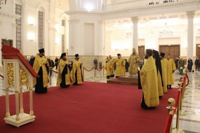 В канун Недели сыропустной митрополит Серафим совершил всенощное бдение в Спасском кафедральном соборе