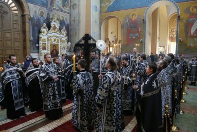 Митрополит Серафим совершил Пассию в Вознесенском кафедральном соборе Кузнецка