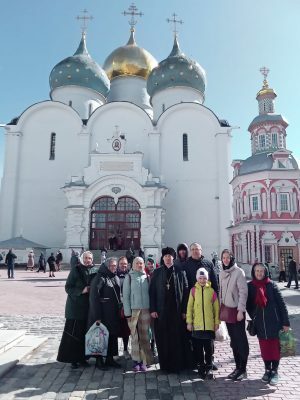 Паломники из Пензы посетили Сергиев Посад и г. Хотьково