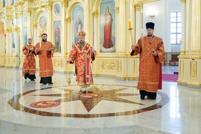 В канун Недели 3-й по Пасхе митрополит Серафим совершил всенощное бдение в Спасском кафедральном соборе