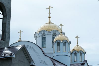 В Неделю о слепом митрополит Серафим совершил литургию в Никольском храме села Чаадаевка