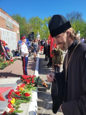 В День Победы священники приняли участие в торжествах в Бессоновском районе