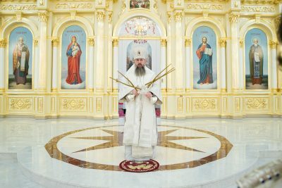 В канун Недели 7-й по Пасхе митрополит Серафим совершил всенощное бдение в Спасском кафедральном соборе