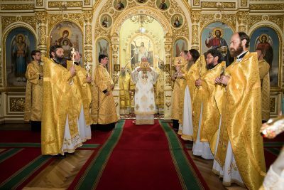 В 22-ю годовщину со дня кончины архиепископа Серафима (Тихонова) митрополит Серафим возглавил литургию в Успенском соборе Пензы