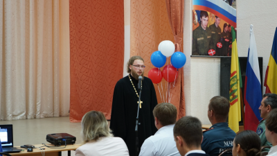 Священник Виктор Сторожев напутствовал выпускников Пензенского казачьего института технологий