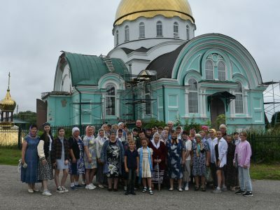 Паломники из Богословки побывали в Соловцовке и на Семиключье