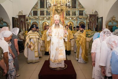 В день памяти святителя Питирима Тамбовского митрополит Серафим совершил литургию в Сергиевской церкви Каменки