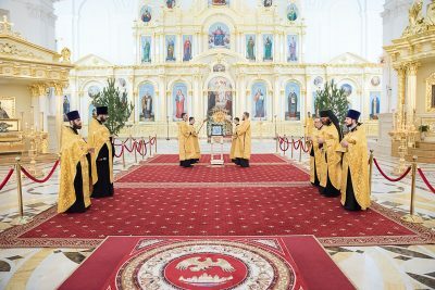 В канун праздника Обрезания Господня митрополит Серафим совершил всенощное бдение в Спасском кафедральном соборе