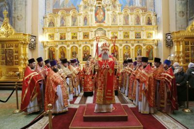 В понедельник Светлой седмицы митрополит Серафим совершил литургию в Вознесенском кафедральном соборе Кузнецка