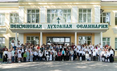 В Пензенской духовной семинарии прошла православная ярмарка «Чистые сердца»