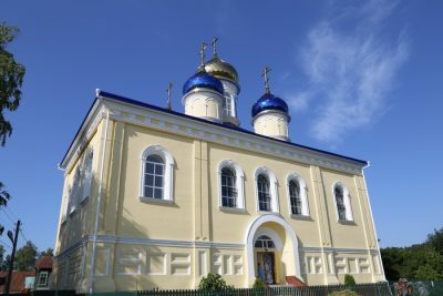 В день престольного праздника митрополит Серафим совершил литургию во Владимирском соборе села Большой Вьяс