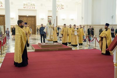В канун Недели 6-й по Пятидесятнице митрополит Серафим совершил всенощное бдение в Спасском кафедральном соборе