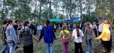 Семейный палаточный лагерь прошел в рамках проекта «От чистого истока»