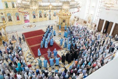 В день чествования Казанской-Пензенской иконы Божией Матери митрополит Серафим возглавил литургию в Спасском кафедральном соборе