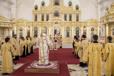 В канун Недели 10-й по Пятидесятнице митрополит Серафим совершил всенощное бдение в Спасском кафедральном соборе