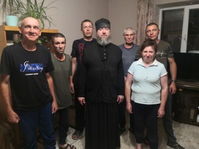 Священник посетил реабилитационный центр «Путь преодоления»