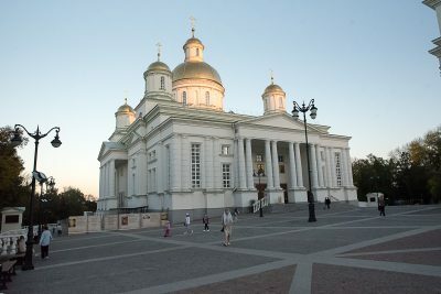 В канун Недели 16-й по Пятидесятнице митрополит Серафим совершил всенощное бдение в Спасском кафедральном соборе