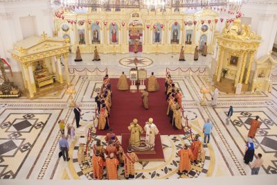 Митрополит Серафим и епископ Назарий совершили всенощное бдение в Спасском кафедральном соборе