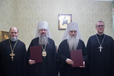 Митрополиты Лонгин и Серафим подписали соглашение о сотрудничестве духовных учебных заведений