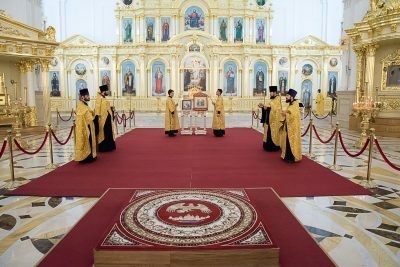 В канун Недели 19-й по Пятидесятнице митрополит Серафим совершил всенощное бдение в Спасском кафедральном соборе