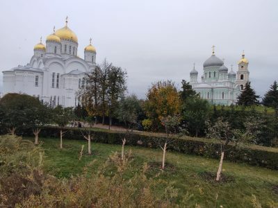 Паломники посетили Свято-Троицкий Серафимо-Дивеевский женский монастырь