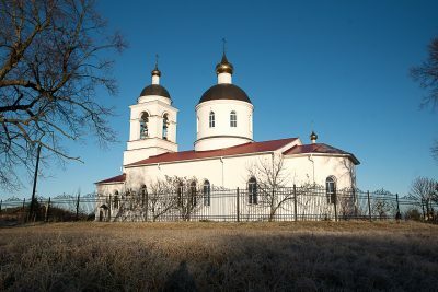 В день престольного праздника митрополит Серафим совершил литургию в Казанской церкви села Трофимовка