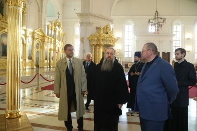 Зампред Совета Федерации Константин Косачев посетил Спасский кафедральный собор Пензы