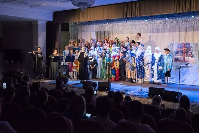 Архиерейский детский хор представил рождественский музыкальный спектакль «12 месяцев»