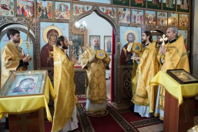 В Неделю 36-ю по Пятидесятнице митрополит Серафим совершил литургию во Введенской церкви села Чемодановка