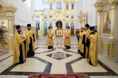В канун Недели о Страшном суде митрополит Серафим совершил всенощное бдение в Спасском кафедральном соборе