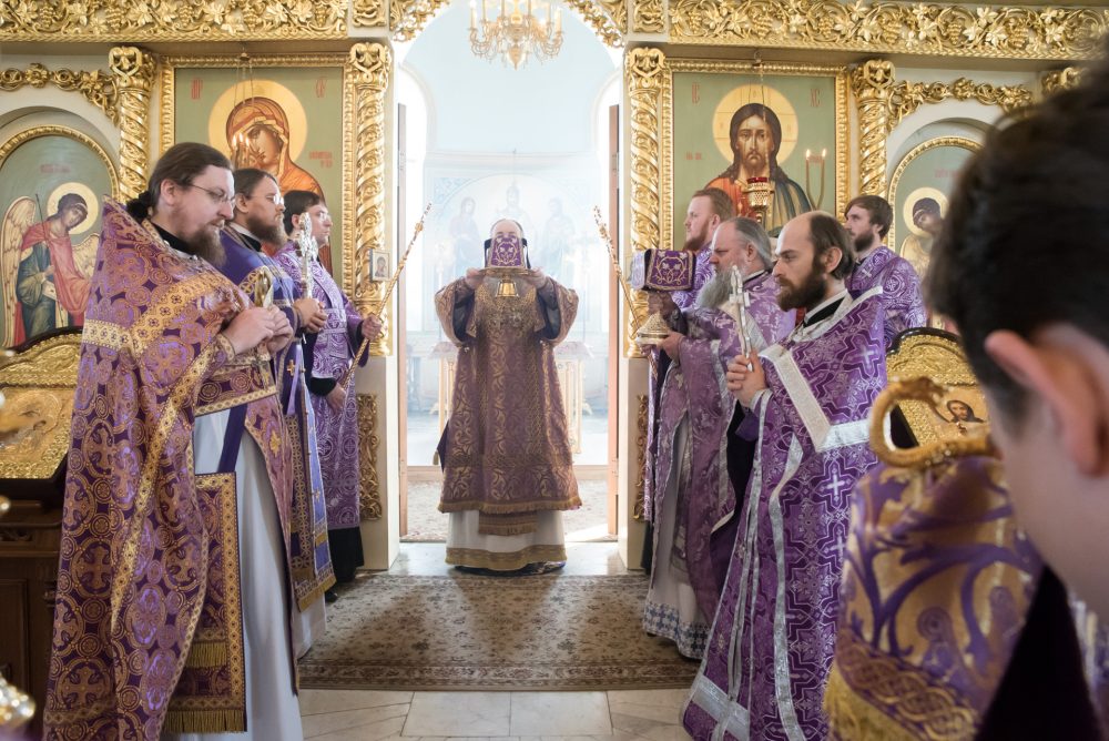 В субботу 1-й седмицы Великого поста митрополит Серафим совершил литургию в Сергиевском храме села Соловцовка