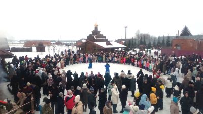 В Прощеное воскресенье на территории Нижнеломовского Казанско-Богородицкого монастыря отметили масленицу