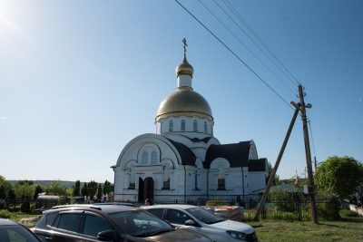 В день обретения мощей Иоанна Оленевского митрополит Серафим возглавил литургию в селе Соловцовка