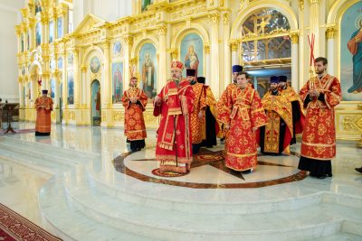 В канун Антипасхи митрополит Серафим совершил всенощное бдение в Спасском кафедральном соборе